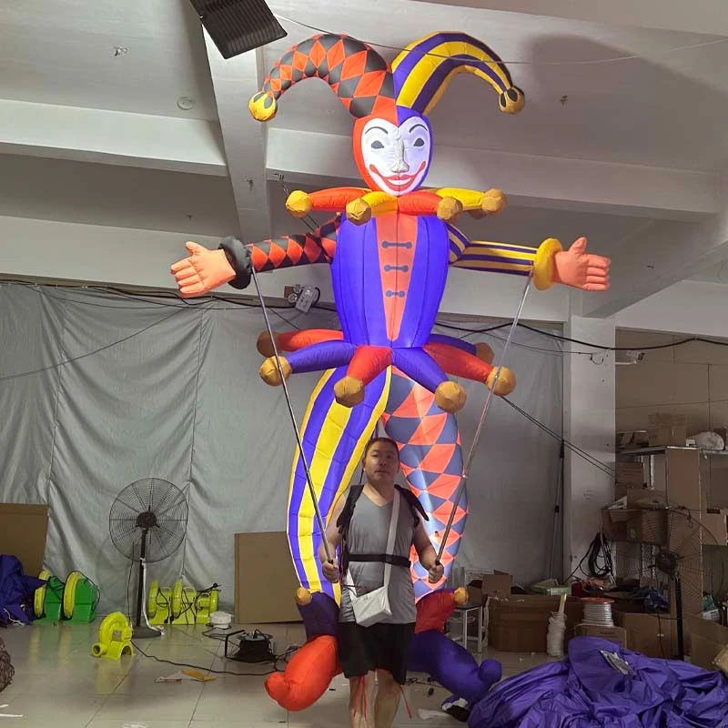 Inflatable Clown Man Carrying Parade Puppet1